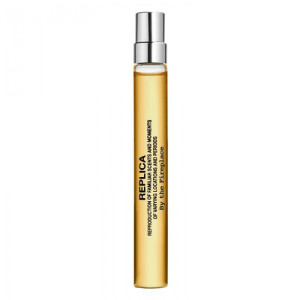 Replica By the Fireplace - Mini Bag and Travel Spray Replica By the Fireplace - Mini Bag and Travel Spray